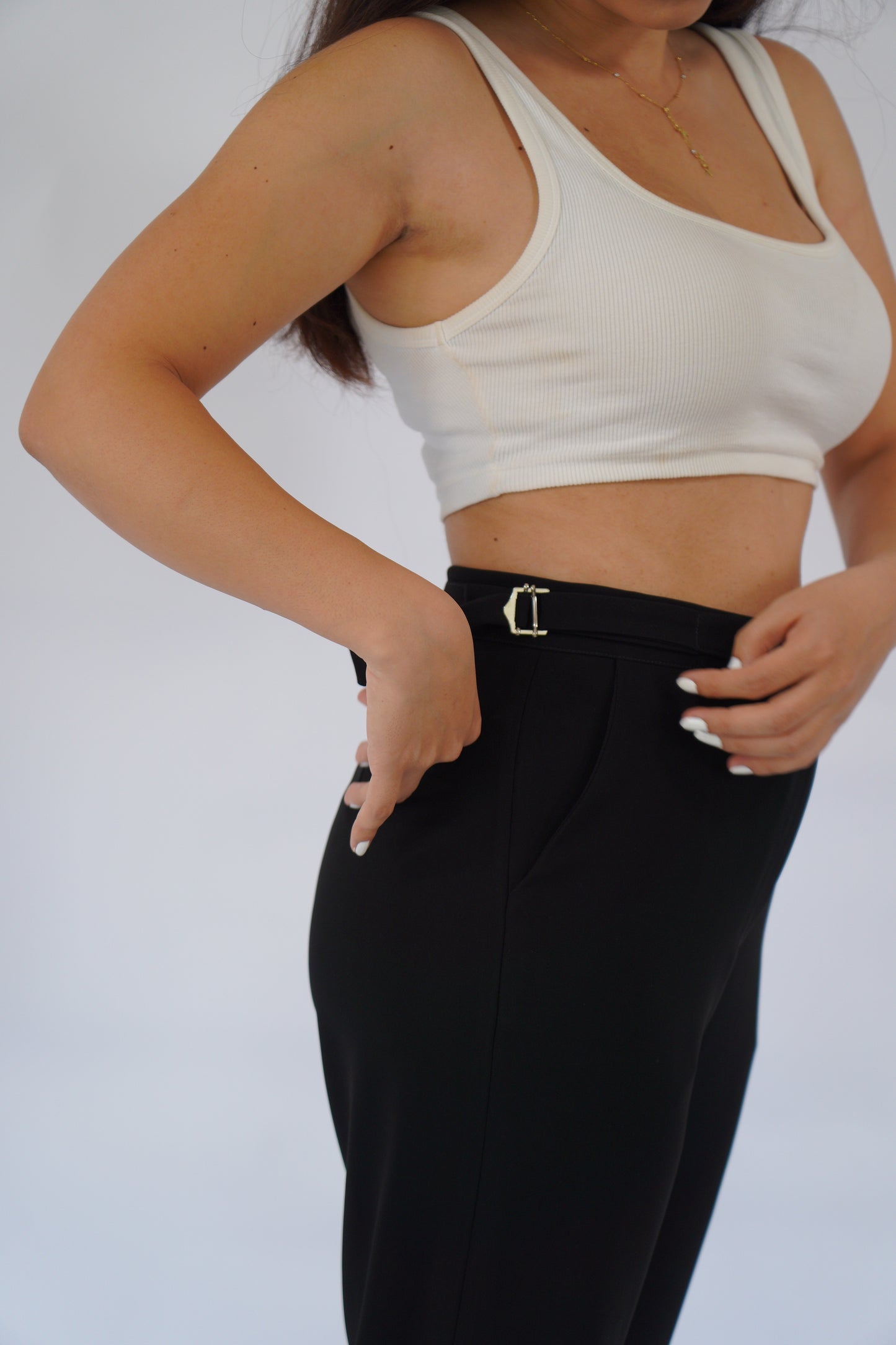 The Fitted Pants in Black
