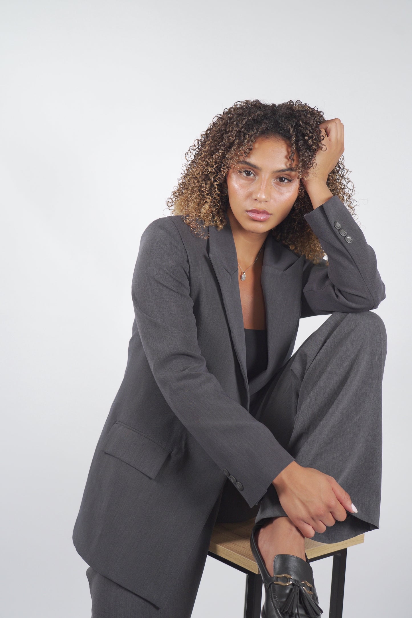 The Must Blazer in Grey