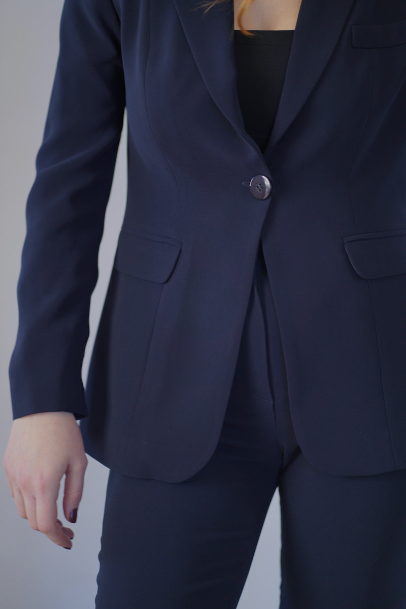 The Fitted Blazer in Navy