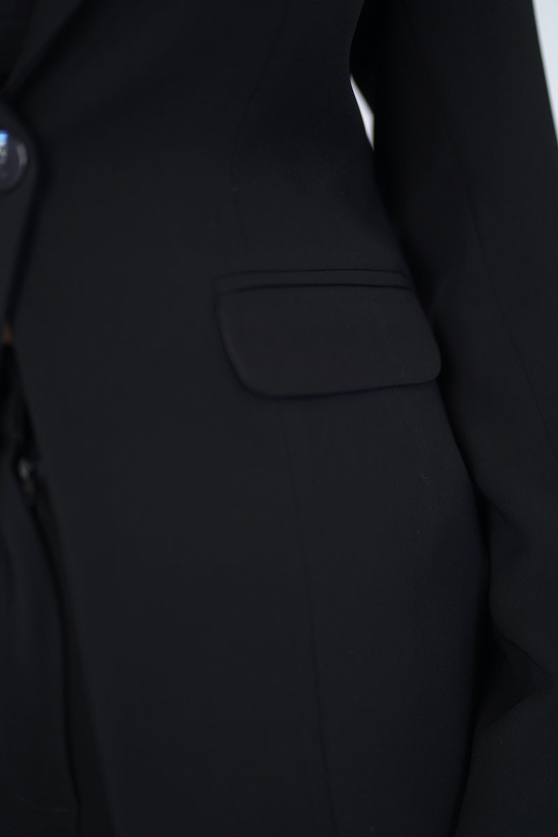 The Fitted Blazer in Black