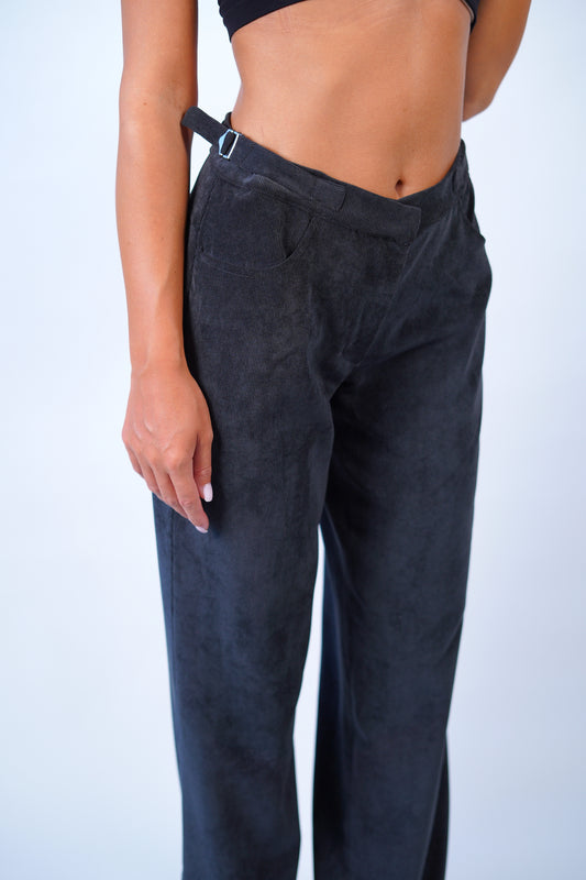 The Sunday Pants in Dark Grey